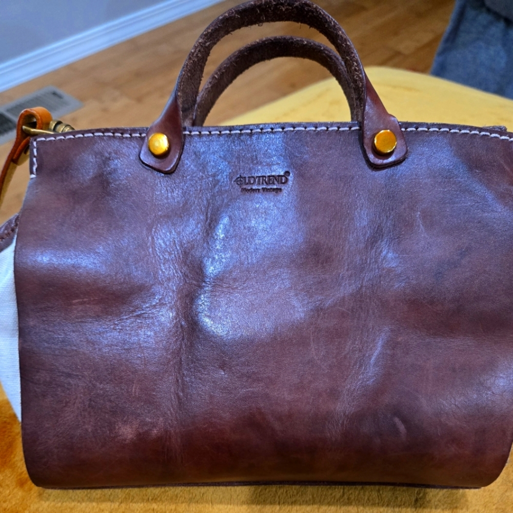 Modern Vintage Brown Leather Bag